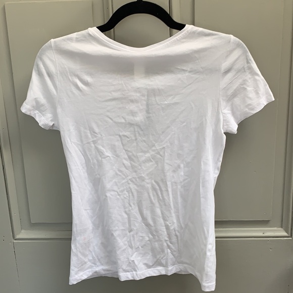 H&M basic white tee - Picture 3 of 5